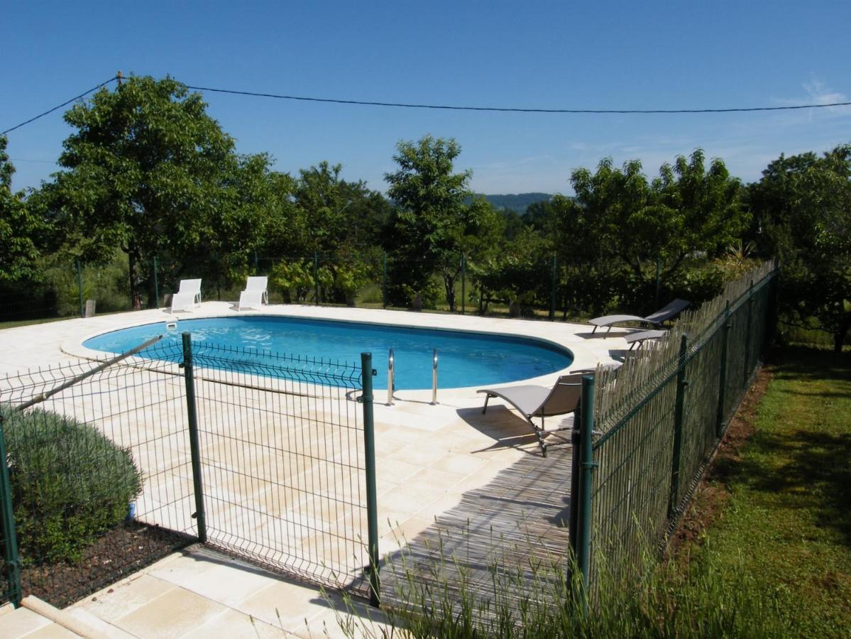 Lou Malinbouzat Villa Brignac-la-Plaine Bagian luar foto